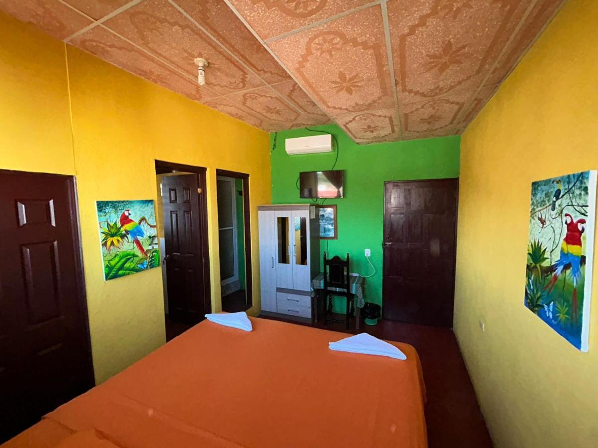 Casa Maya Itza Flores Eksteriør billede