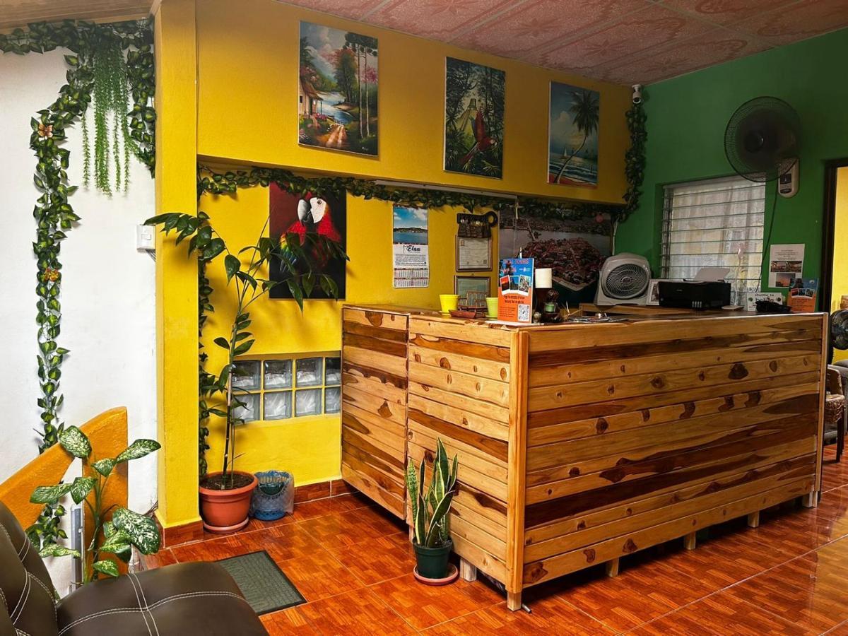 Casa Maya Itza Flores Eksteriør billede