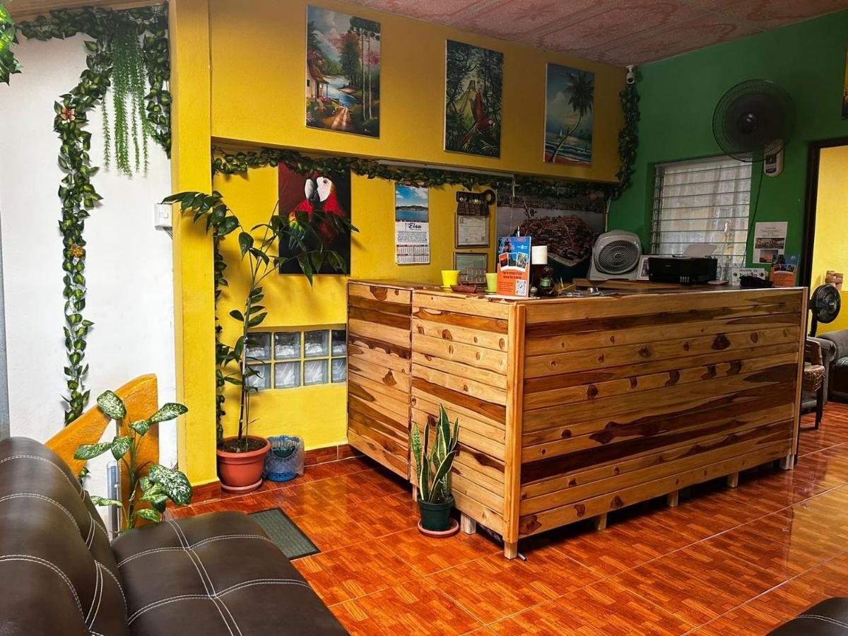 Casa Maya Itza Flores Eksteriør billede