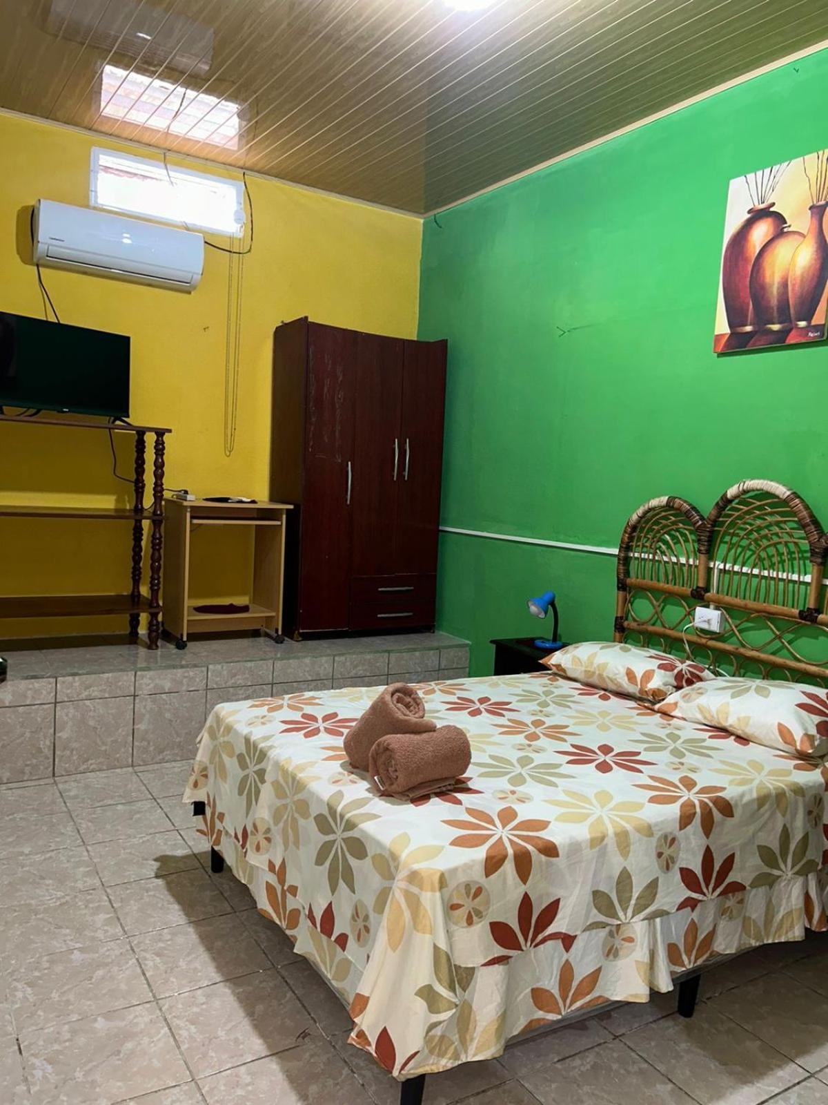 Casa Maya Itza Flores Eksteriør billede