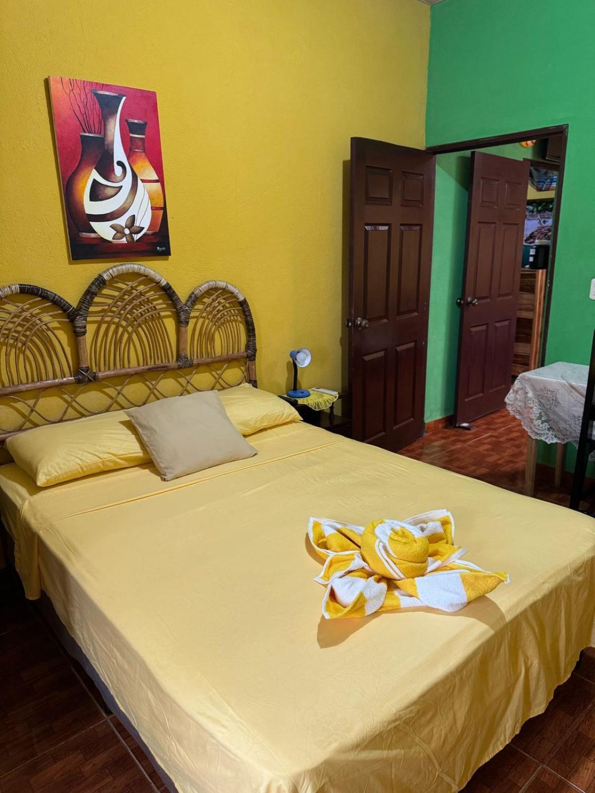 Casa Maya Itza Flores Eksteriør billede